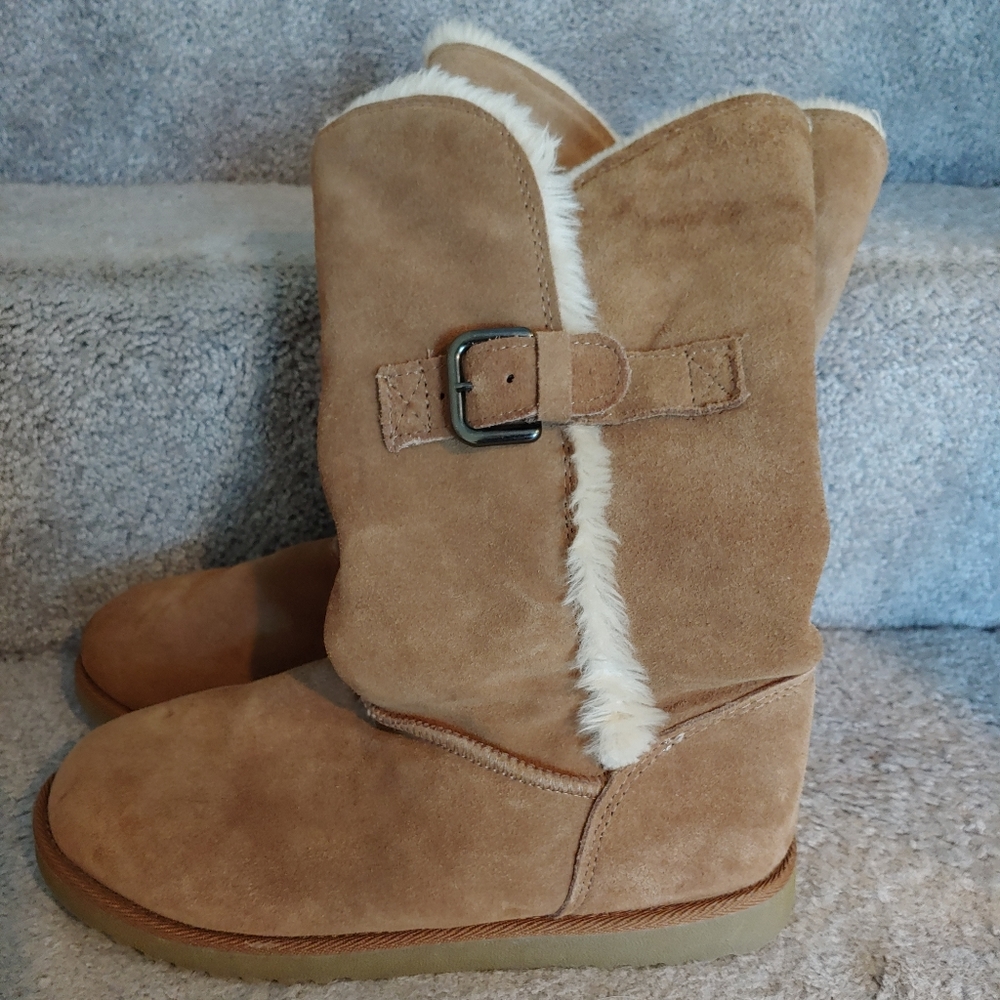 Xhilaration suede boots
